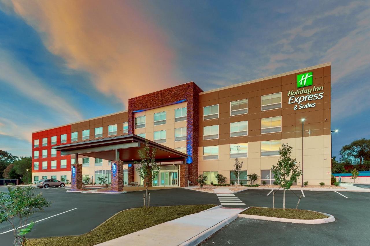 Holiday Inn Express & Suites - Roanoke - Civic Center Exterior foto